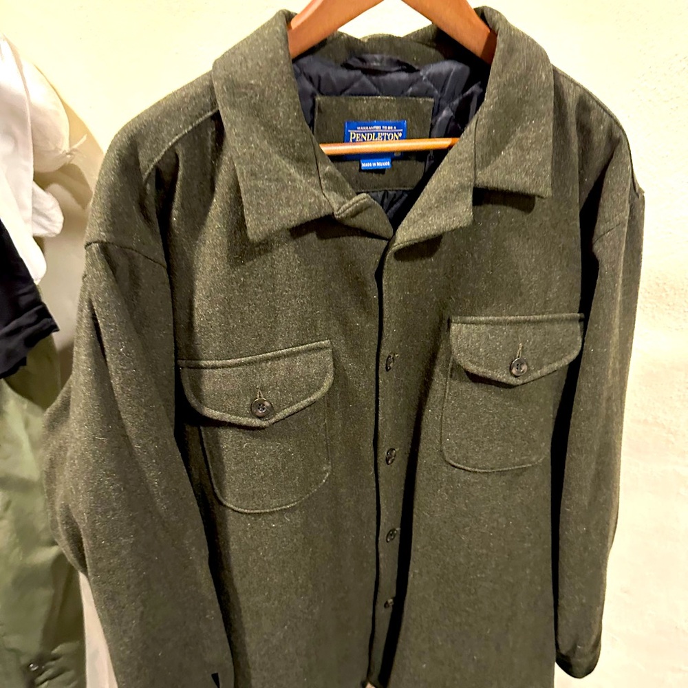Beautiful Pendleton wool coat with quilted lining. XXL.